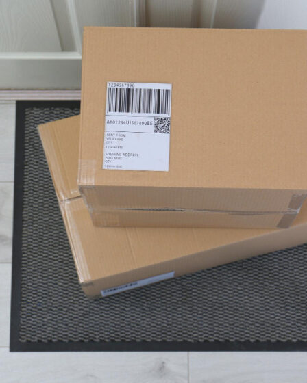 Etiqueta para caixa de papelão: saiba como organizar seu estoque de forma eficiente